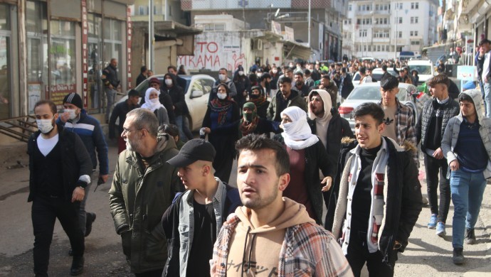 Türkiye | Elektrik zammi protestolari yayiliyor: Bizi Kovid degil, DEDAS öldürüyor!