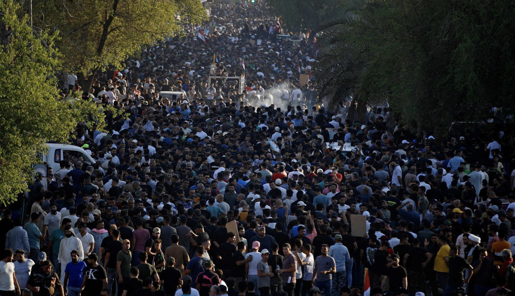 Bagdat’ta binlerce kisi Kur’an’in yakilmasini protesto etti