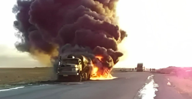 SOHR: ISID Suriye'de petrol tankeri konvoyuna saldirdi!