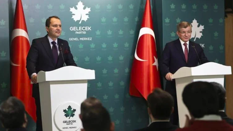 Davutoglu: Yaziklar olsun! Erbakan: Bir an evvel vazgeçin!