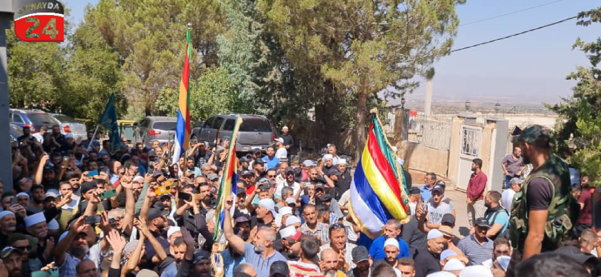 Esad’in kontrolündeki bölgelerde halk sokaklara indi!