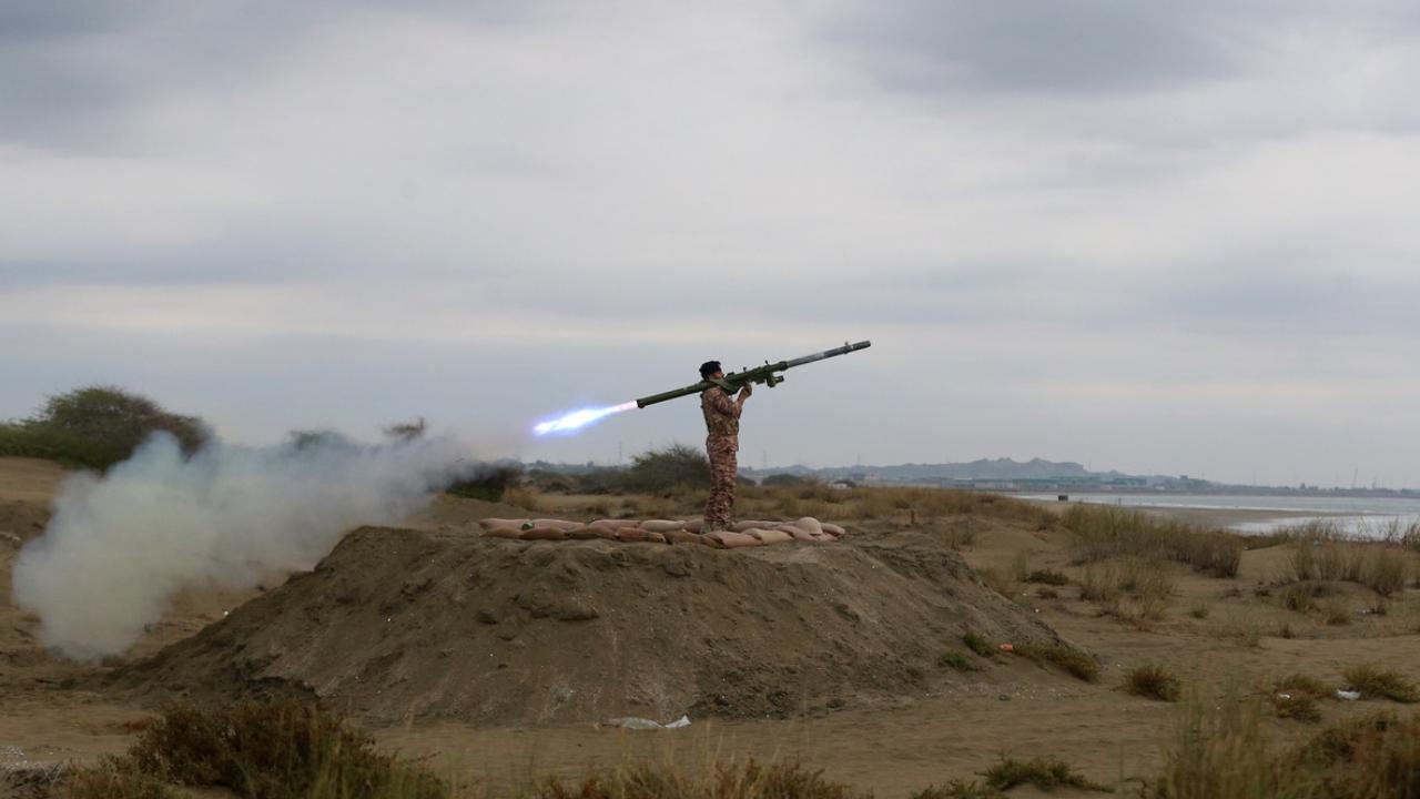 ‘O ülkede’ BAE ile egemenlik anlasmazligi yasanan adalarda tatbikat