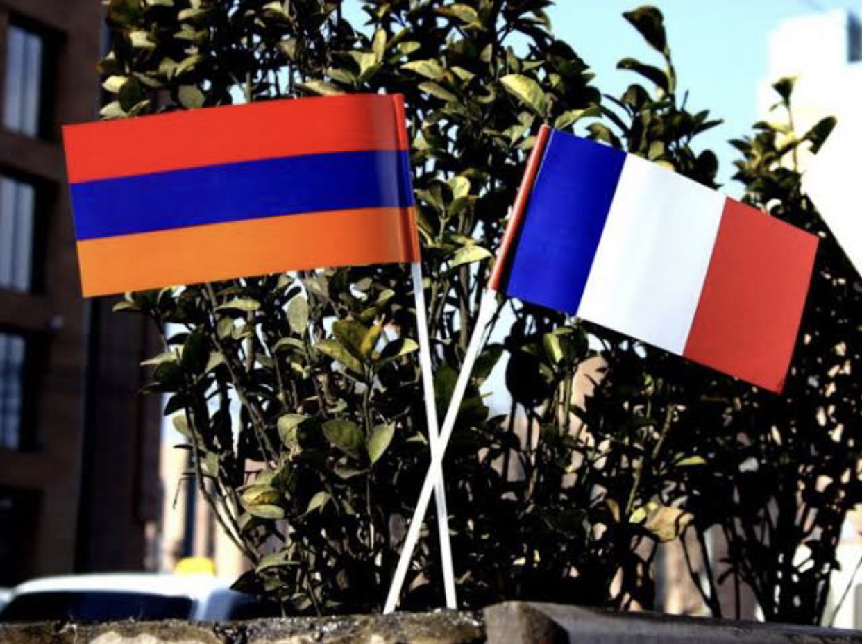 ‘O’ iki ülke arasinda silah anlasmasi