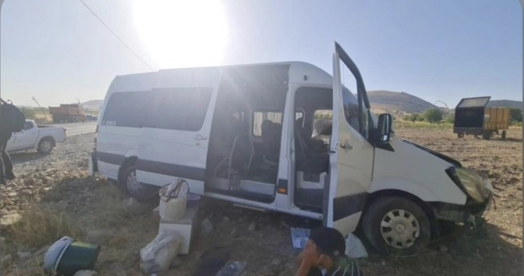 Diyarbakir'da feci kaza: 20 yarali!