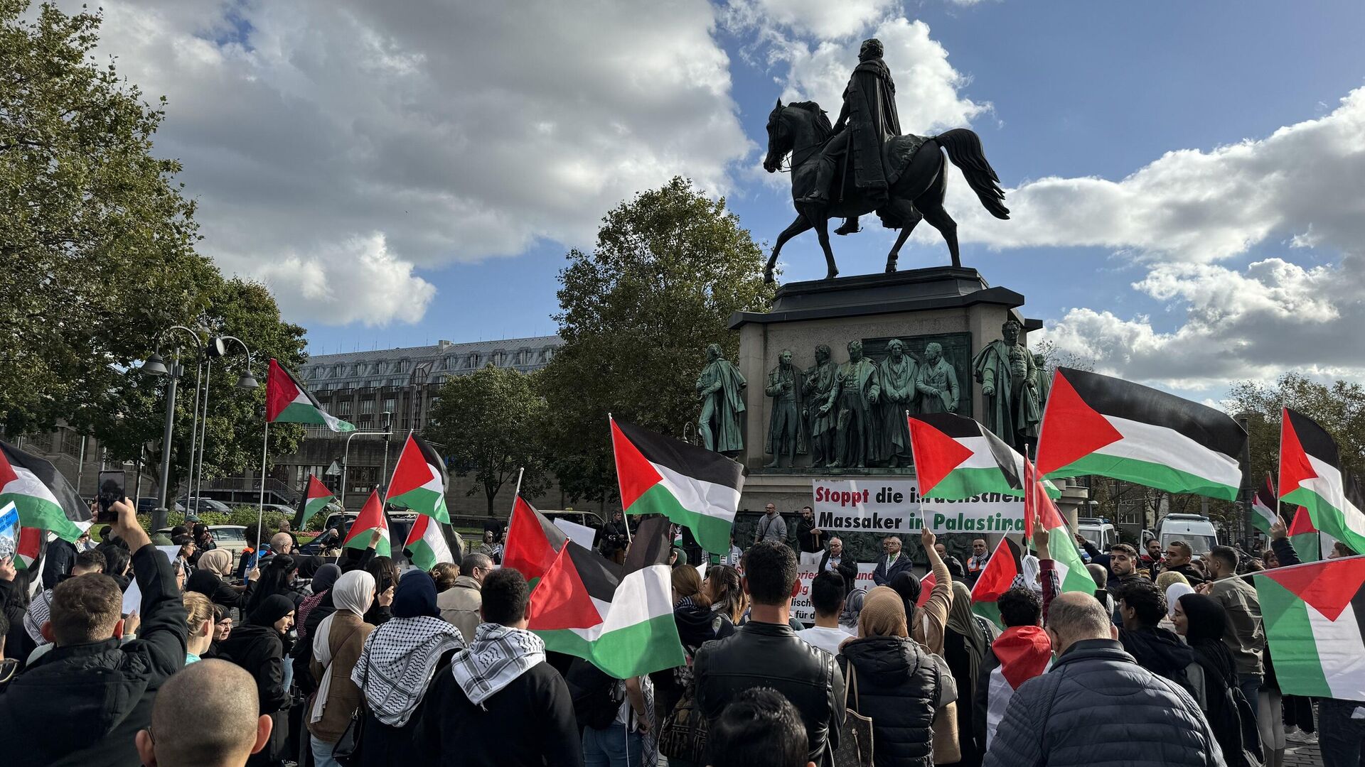 ‘O ülke’ Hamas destekçilerini sinir disi edecek!