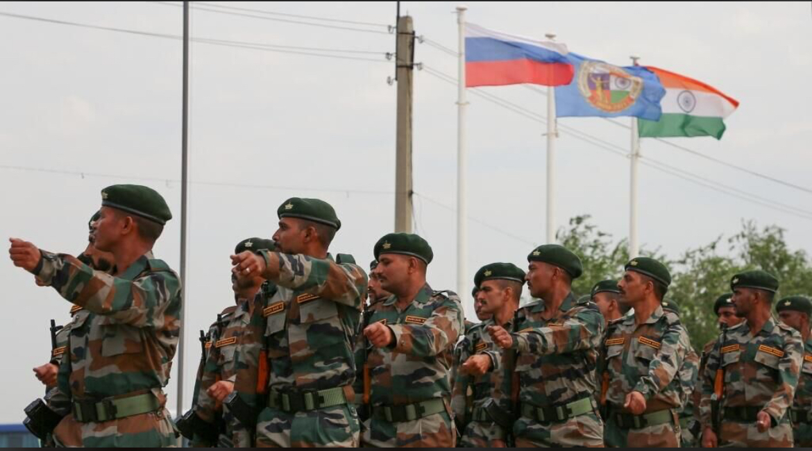 Rusya ve Hindistan donanmalarindan ortak tatbikat