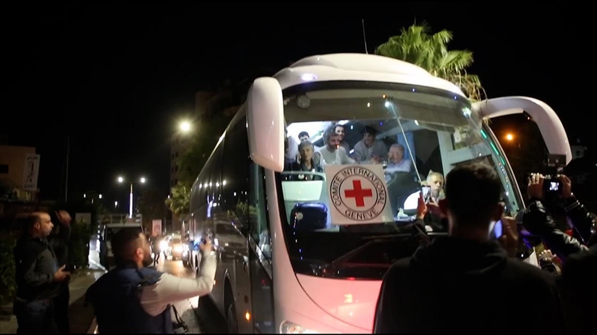 33 girtiyên Filistînî serbest hatin berdan