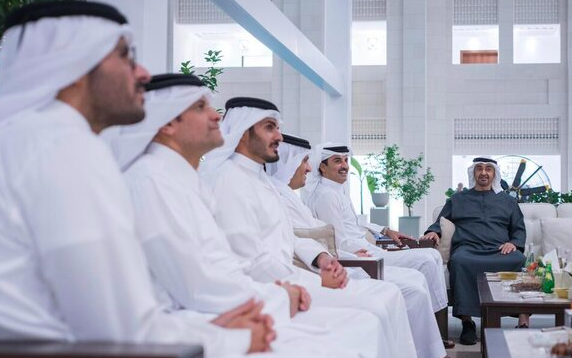 Civîna lûtkeya Xezzeyê ya di navbera rêberên Qeter û Îmaratê de