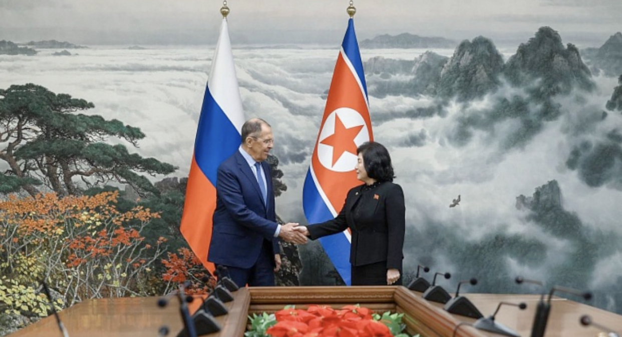 Wezîra Derve ya Koreya Bakur serdana Rûsyayê dike