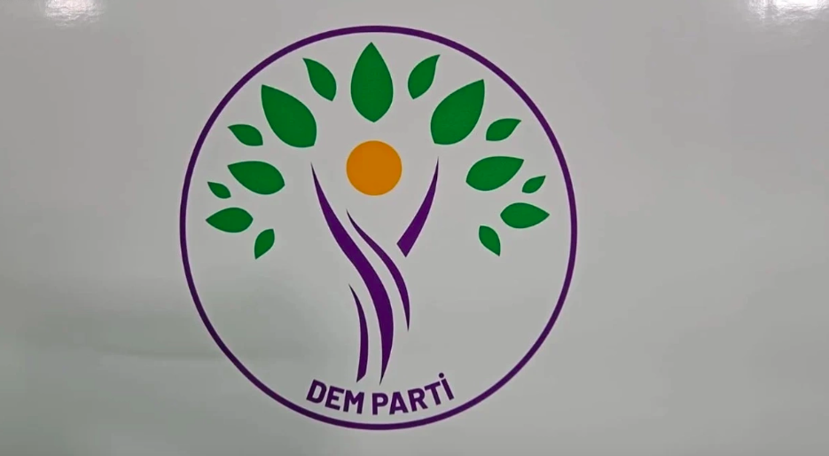 DEM Partiyê bersiva îdiaya lihevkirina ser 3 navçeyan bi CHPê re da