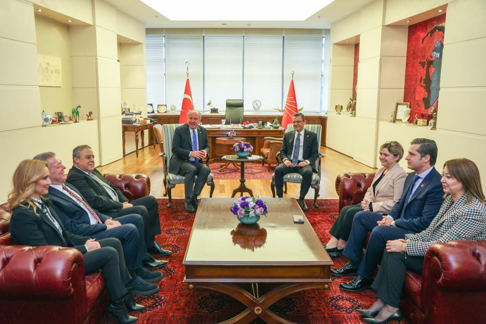Muharrem Ince'den, CHP Genel Baskani Özel'e ziyaret