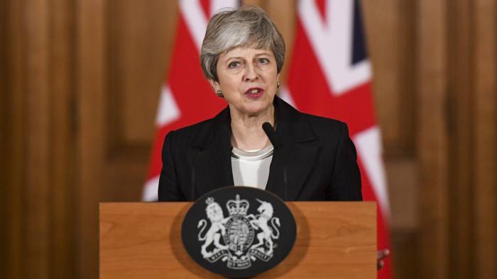 Theresa May, istifaya hazirim