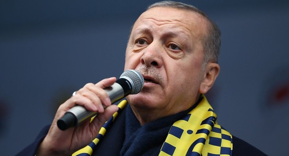 Erdogan: Güya HDP'ye oy veren Kürtleri terörist ilan ediyormusum