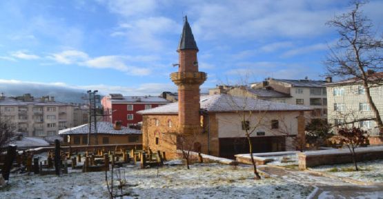 Cami minaresinden Erdogan’in seçim sarkisini çaldilar