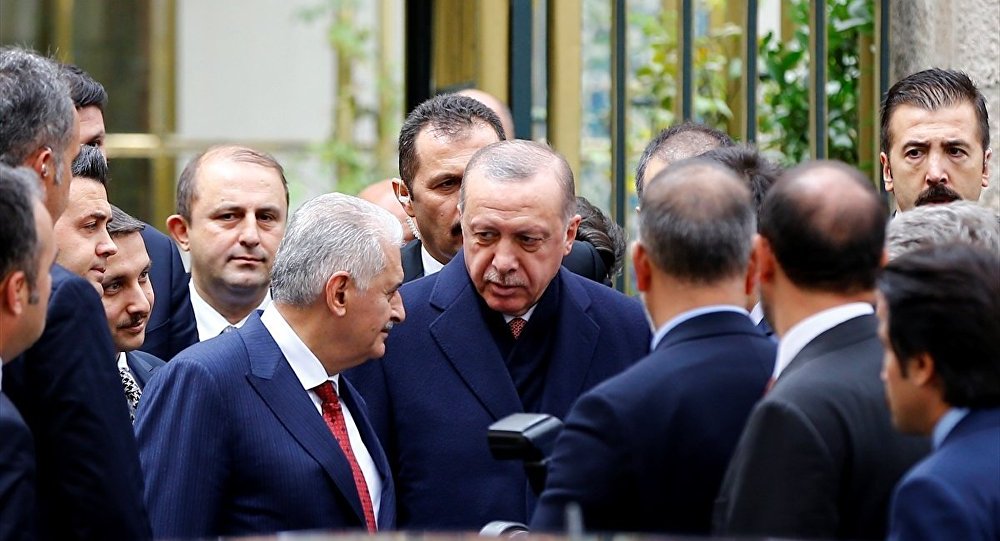 Erdogan'dan Dolmabahçe'de seçim toplantisi