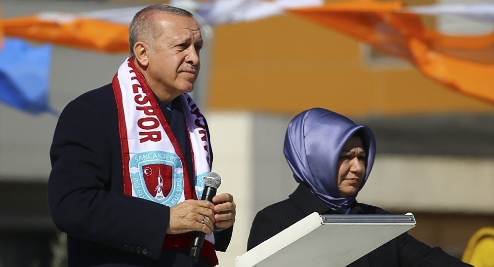 Erdogan: Türkiye'de Kürdistan mi var ben Kürtlere kardesim diyorum!