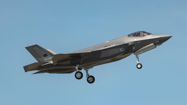 ABD, Türkiye'ye F-35'in ekipmanlarinin teslimatini iptal etti