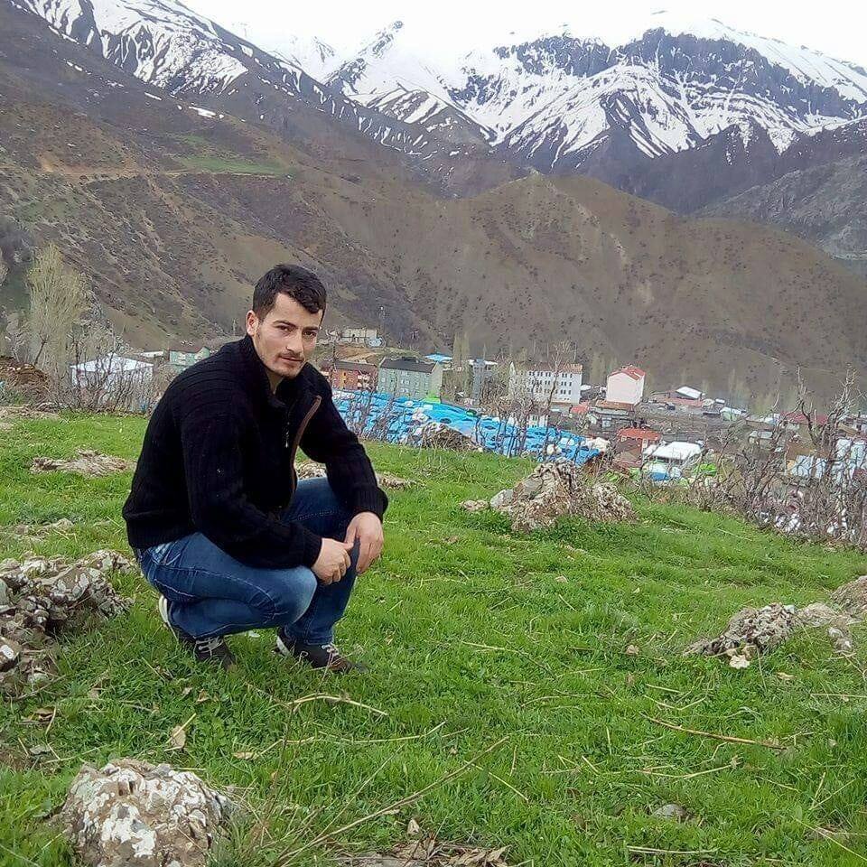 Kayyimin isten çikardigi genç intihar etti