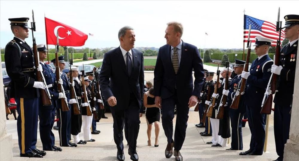 Shanahan ile görüsen Akar’dan S-400 açiklamasi