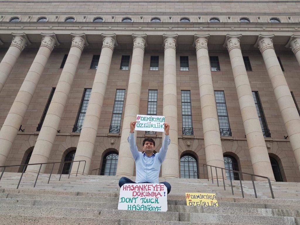 HDP’li vekilden Avrupa’da ‘Demirtas’a Özgürlük’ eylemi