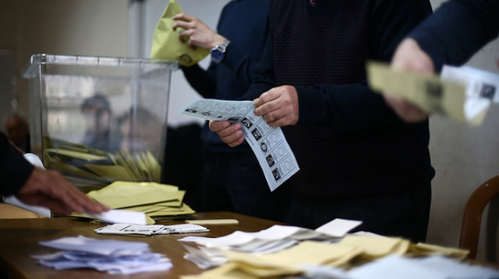 Sandiklar kapandi, oylar sayilmaya baslandi