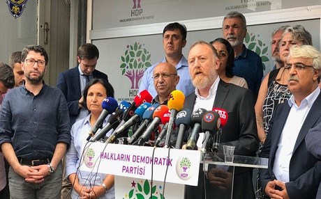 Temelli: Bugün yeni bir sivil darbe olarak yazilacak