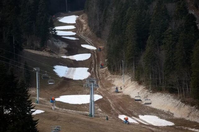 بۆچی جەژنی کریسمەس بەفر نەباری؟