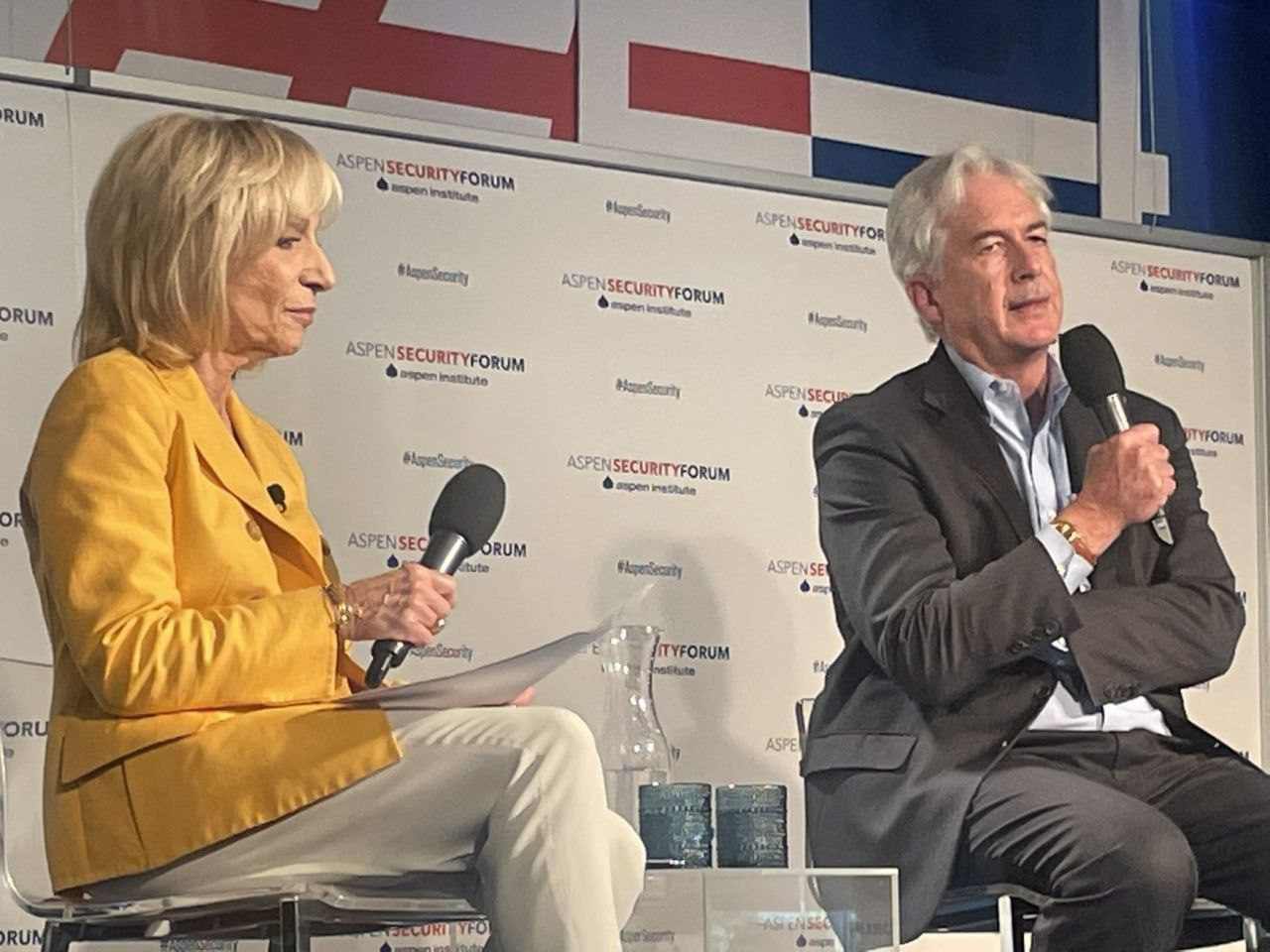 سەرۆکی “ CIA “  : ئێران گەورەترین زەڕادخانەی مووشەکی ڕۆژهەڵاتی ناوەڕاستی هەیە