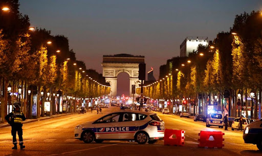 فەڕەنسا بەهۆی ئۆمیکرۆنەوە ئاهەنگەکانی سەری ساڵی لە پاریس هەڵوەشاندەوە