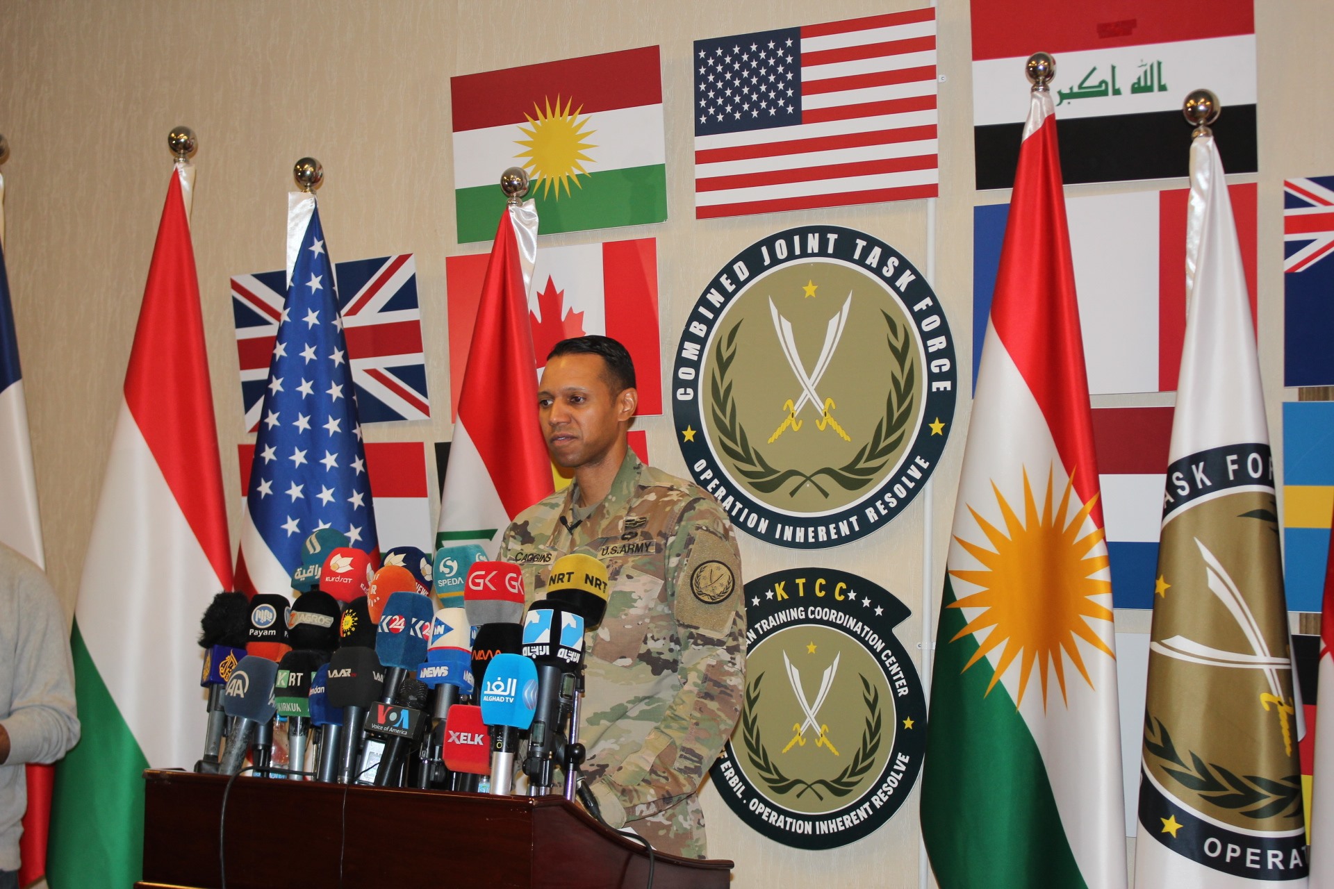 بە هاوکاری هاوپەیمانی دژ بە داعش هێزی پێشمەرگەی کوردستان یەک دەخرێنەوە