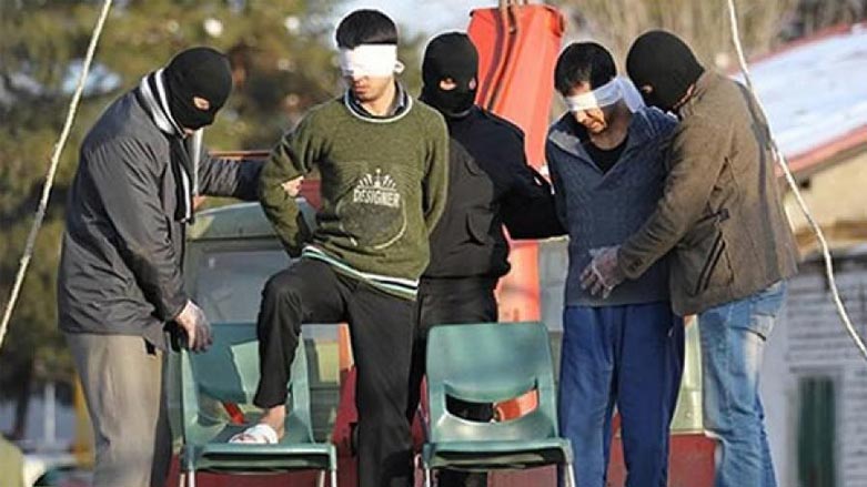 رۆژهەڵاتی کوردستان، دوو بەندکراوی کورد لەسێدارە دران