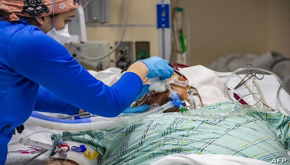 گیانلەدەستدان بە کۆرۆنا لە ئەمریکا ٩٠٠ هەزار حاڵەتی تێپەڕاند