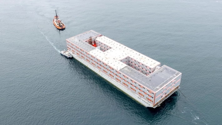 بەریتانیا دەستیكرد بەگواستنەوەی پەنابەران بۆ نێو كەشتی بیبی ستوكهۆڵم