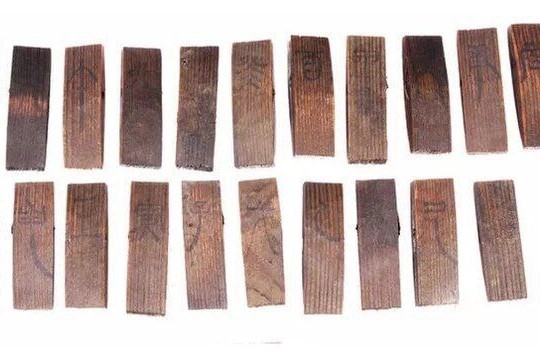 دۆزینەوەی ساڵنامەی ٢٠٠٠ ساڵە