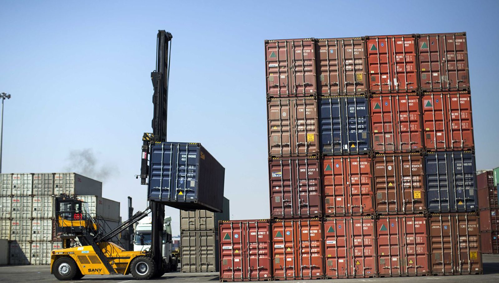 دراوی نێودەوڵەتی: عێراق لە ساڵێکدا بە بەهای 105 ملیار دۆلار کاڵای هاوردە کردووە