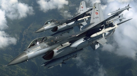 بەهۆی بۆردومانی فڕۆکەکانی تورکیاوە لەسنوری ئامێدی کەسێک برینداربوو