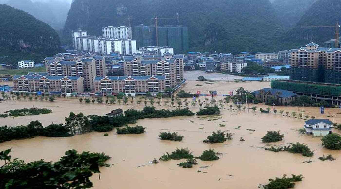 لافاو لە چین گیانی چەندین کەسی ستاند و بە هەزاران کەس ماڵەکانیان بە جێ هێشتووە
