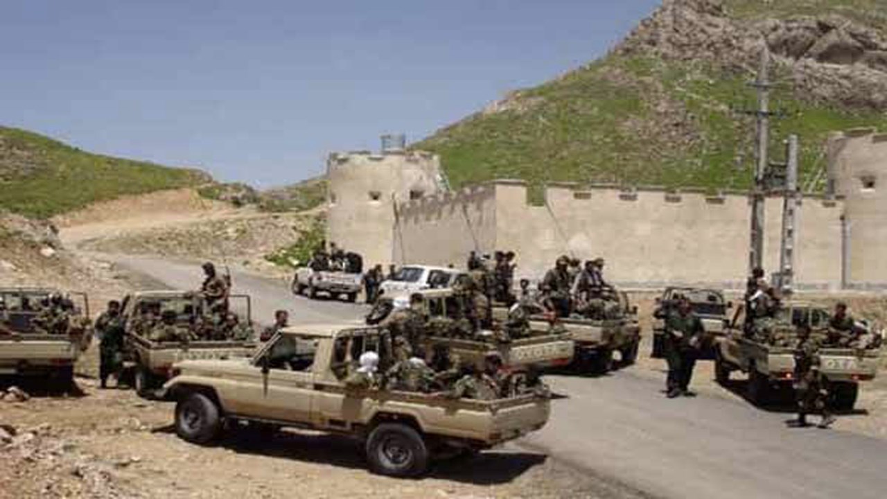 بەپەلە    ...    بە فەرمانی ڕاستەوخۆی فەرماندەی گشتی سوپای پاسداران لە هەموو شارەکانی ڕۆژهەلاتی کوردستان حاڵەتی ئامادەباشی تەواو ڕاگەێندرا