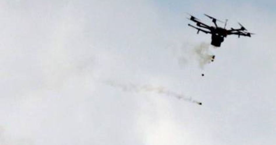 بەپەلە   ...  فڕۆکەیەکی نەناسراو ژمارەیەکی زۆر هێزی سوپای پاسداران لە دێرەزۆر ڕاو دەنێت