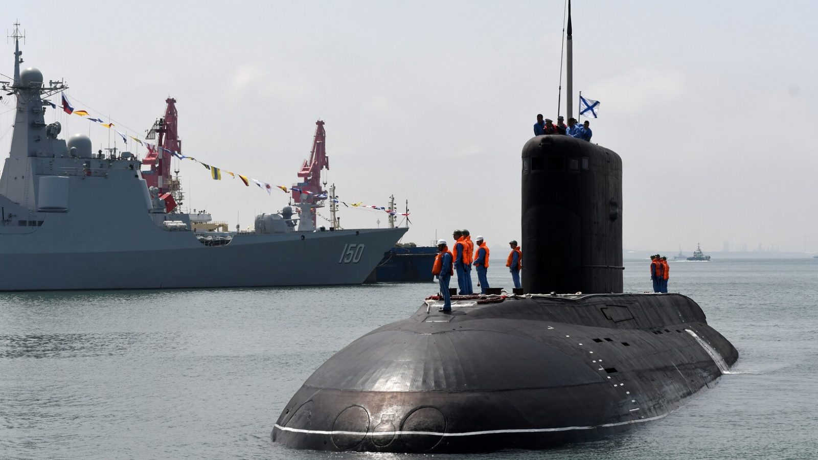 ڕووسیا مانۆڕی ئەتۆمیی دەستپێکرد