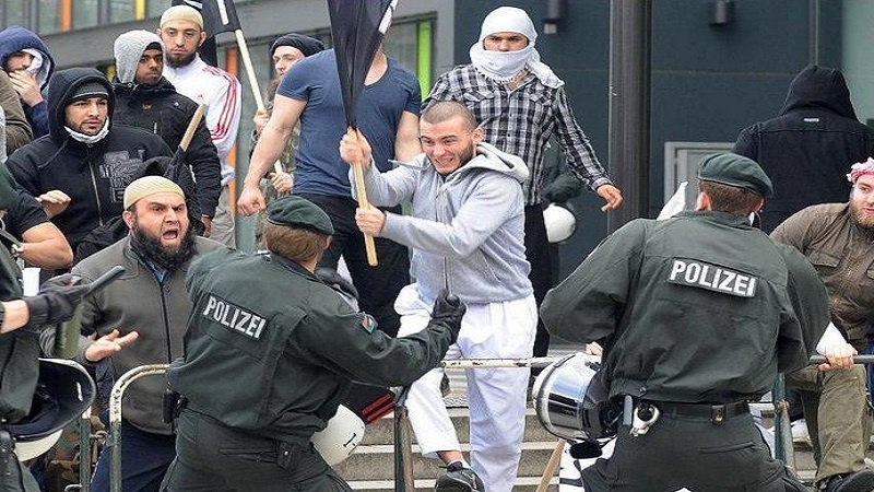 ٣٥٠ تێرۆریستی ئاڵمانی دوای ئەنجامدانی ژمارەیەکی زۆر چالاکی تێرۆریستی لە سووریا و عێراق گەڕانەوە ووڵاتەکەیان