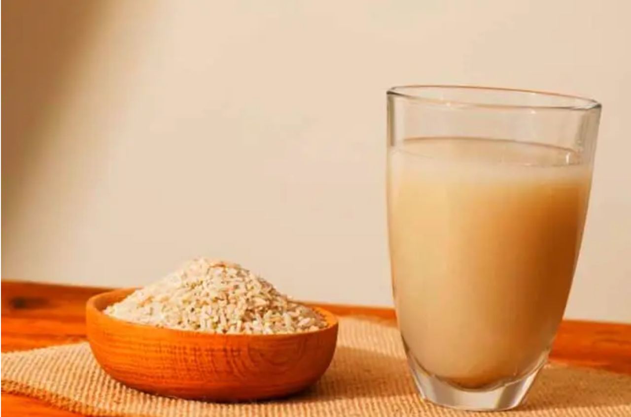 سوودەکانی ئاوی برنج بۆ پێست