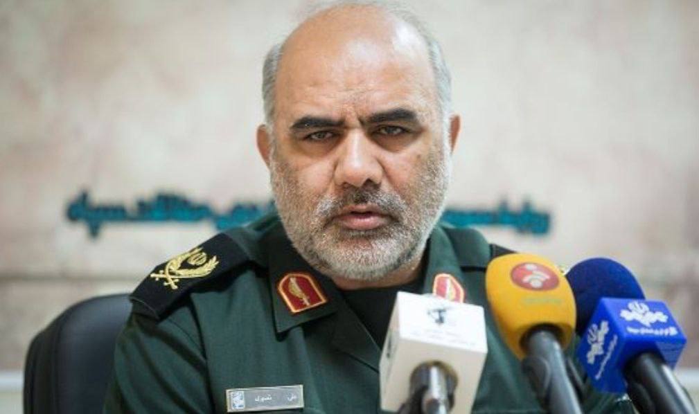 فەرماندەی حەفازەت ئیتلاعاتی سوپای پاسداران لە لایەن ئێران ەوە دەست بەسەر دەکرێت و دوو بەرپرسی پلە باڵای ئەمنیش لە ترسی گیانیان بۆ دەرەوەی ووڵات هەڵدێن