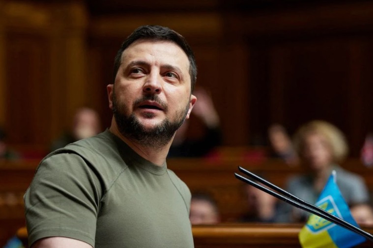 زێلێنسکی: هەوڵ دەدەین بۆ ئەوەی خاکەکەمان بە خێرایی ئازاد بکەین