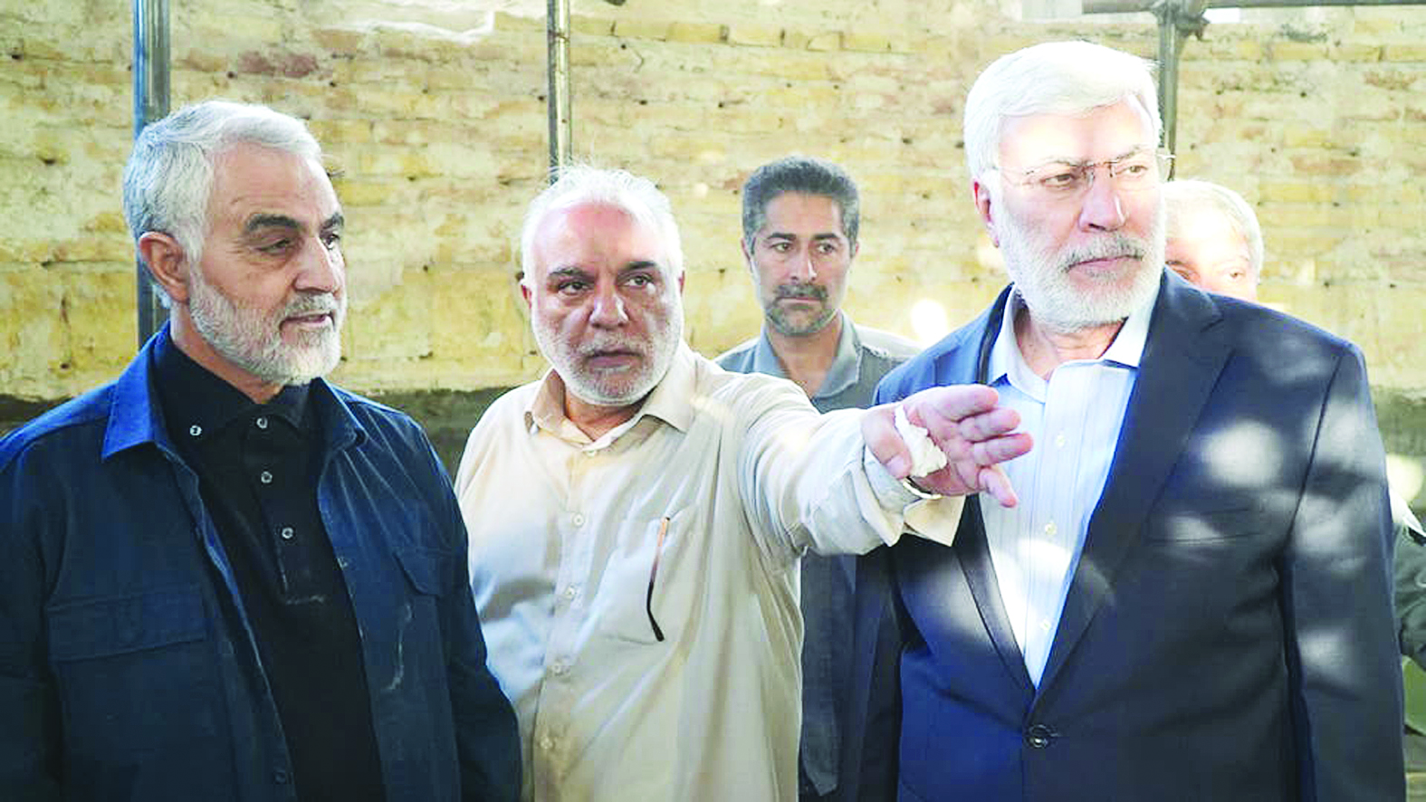 بەپەلە   ...    ڕۆژی دوای خۆپیشاندانەکانی ناڕازایانی عێڕاق قاسم سلێمانی لە جیاتی سەرۆکوەزیرانی ئەو ووڵاتە ووتووێژی لەگەڵ بەرپرسان کردووە