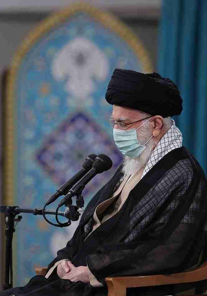 عەلی خامنەیی " ڕابەری باڵای ئێران " : نوێبوونەوە و گەنج بوونەوە لە کۆمەڵەکانی جێبەجێ کاری دەبێتە هۆکاری کرانەوەی بازنە کۆن و ڕووخاوەکانی بەرپرسان