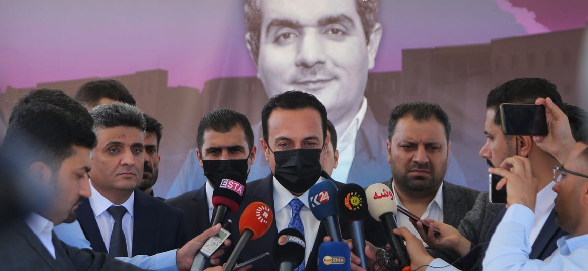 سەرۆکی فڕاکسیۆنی یەکیتی هۆکارەکانی دەنگدان بە ئۆمێد خۆشناو وەکوو پارێزگاری هەولێر ئاشکرا دەکات