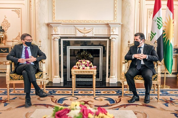 مەسروور بارزانی سەرۆکی حکوومەتی هەرێمی کوردستان پێشوازی لە شاندێکی باڵای ئەمریکی دەکات