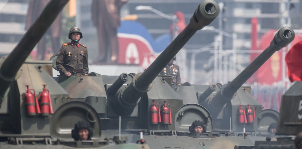 کۆریای باکوور ، بە کێشە و ئاڵۆزی ئەمنییەتی هەڕەشە لە ئەمریکا و کۆریای باشوور دەکات