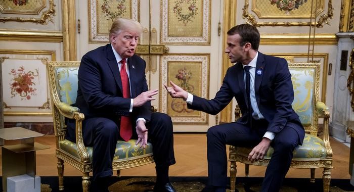 بەپەلە   ...   ترامپ بەرامبەر بە ماکرۆن : هیچ کەس ئیزنی نییە و بە هیچ شێوە و شکڵێک ناتوانێ نوێنەرایەتی ئێمە بکات